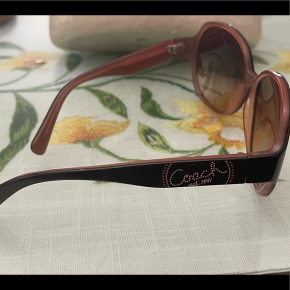 Coach Sunglasses S/M size with cloth & case - Picture 5 of 5
